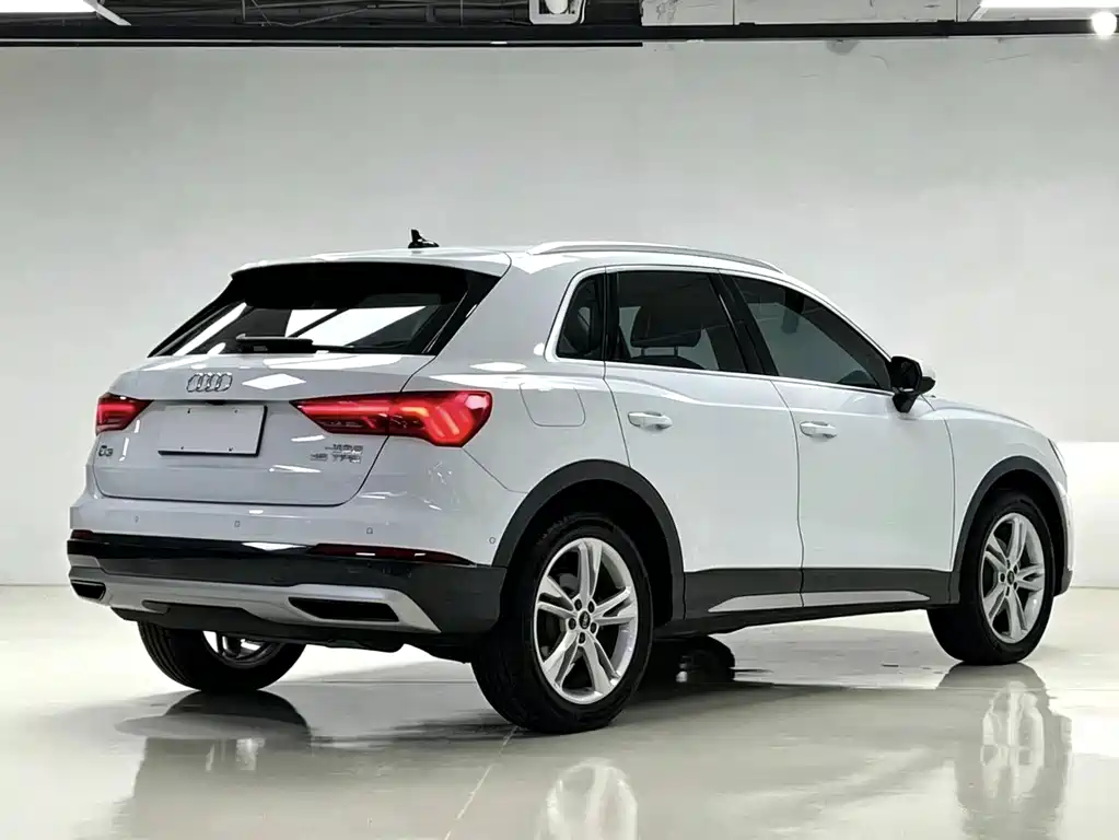 Audi Q3 — фото 4