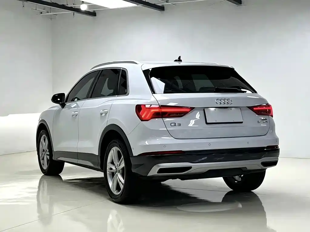 Audi Q3 — фото 6