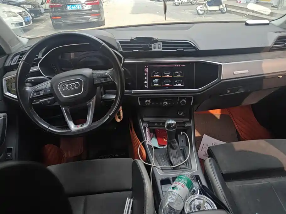 Audi Q3 — фото 13