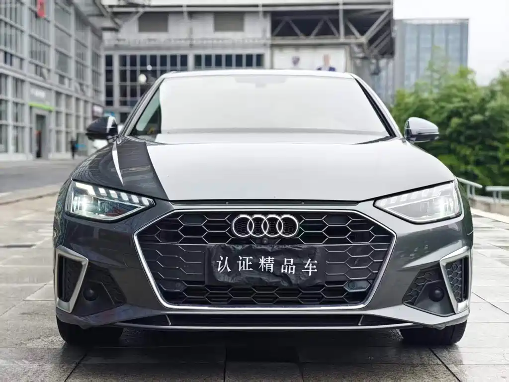 Audi A4L — фото 2