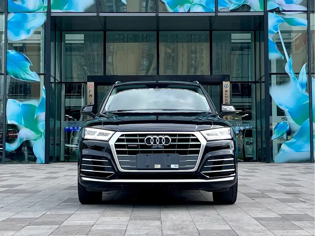 Audi Q5L — фото 2