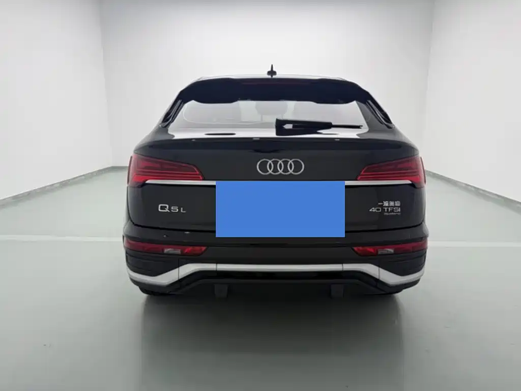 Audi Q5L Sportback — фото 2
