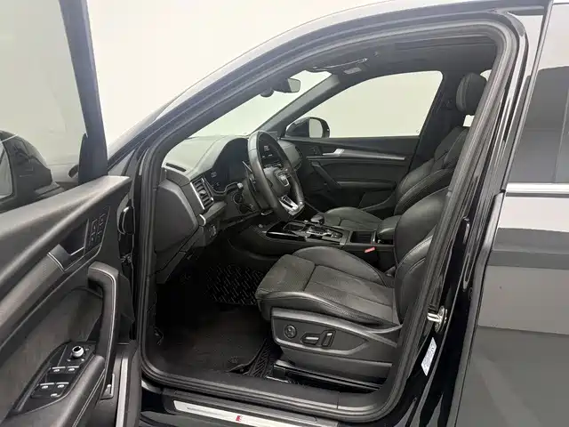 Audi Q5L Sportback — фото 13