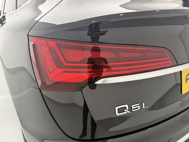 Audi Q5L Sportback — фото 20