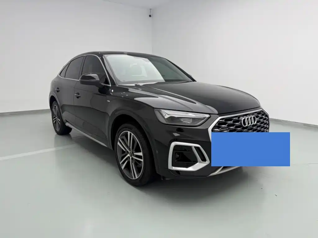 Audi Q5L Sportback — фото 3