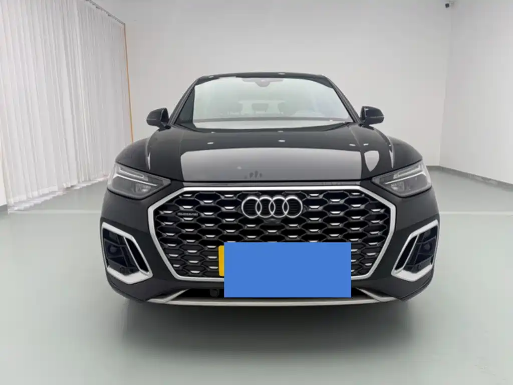 Audi Q5L Sportback — фото 7
