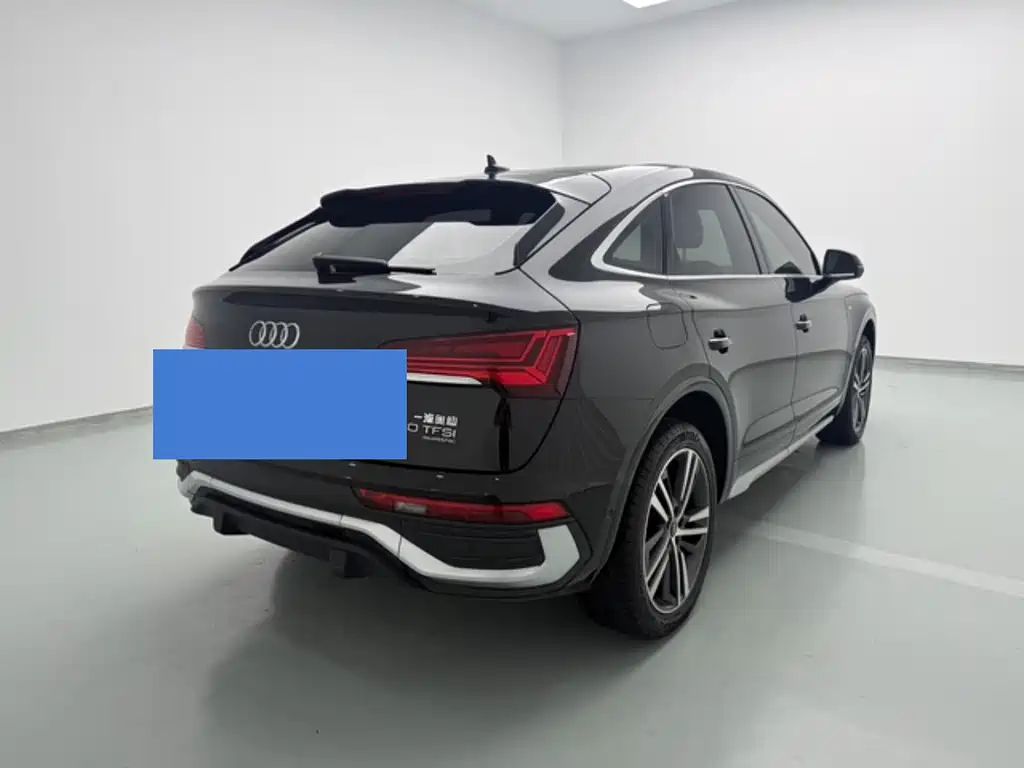 Audi Q5L Sportback — фото 10