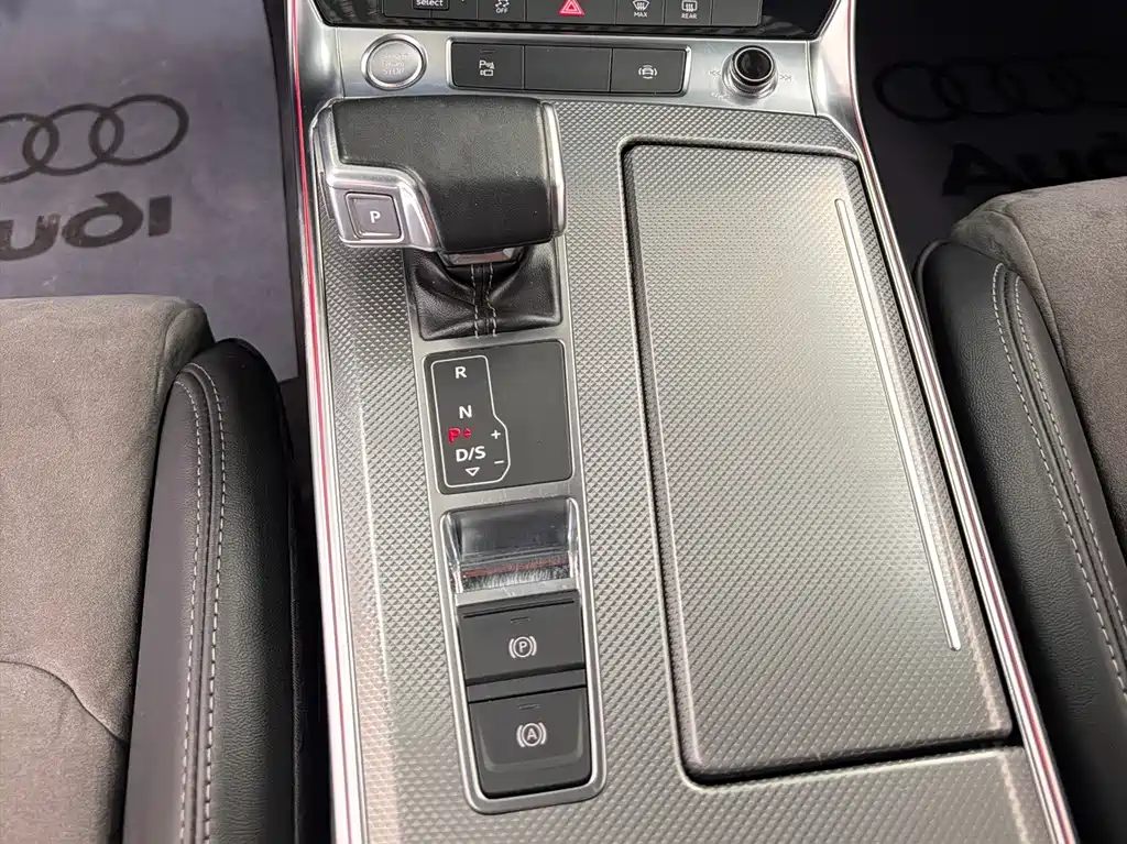 Audi A6L — фото 23