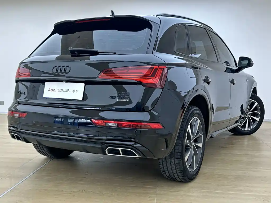 Audi Q5L — фото 4