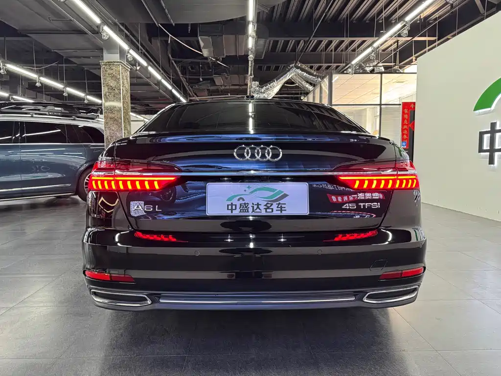 Audi A6L — фото 5