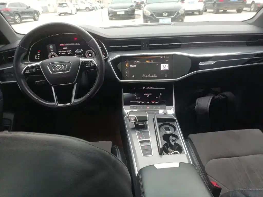 Audi A6L — фото 6