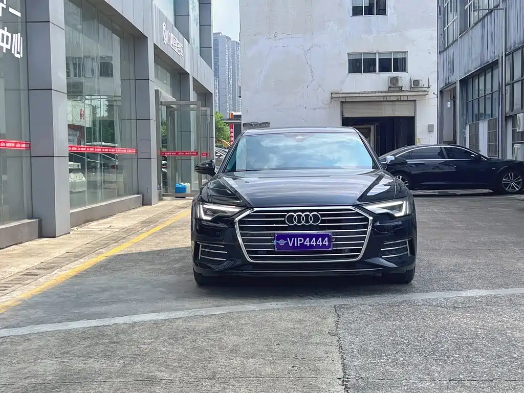Audi A6L — фото 2