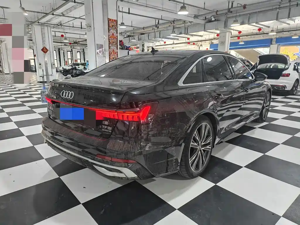 Audi A6L — фото 6