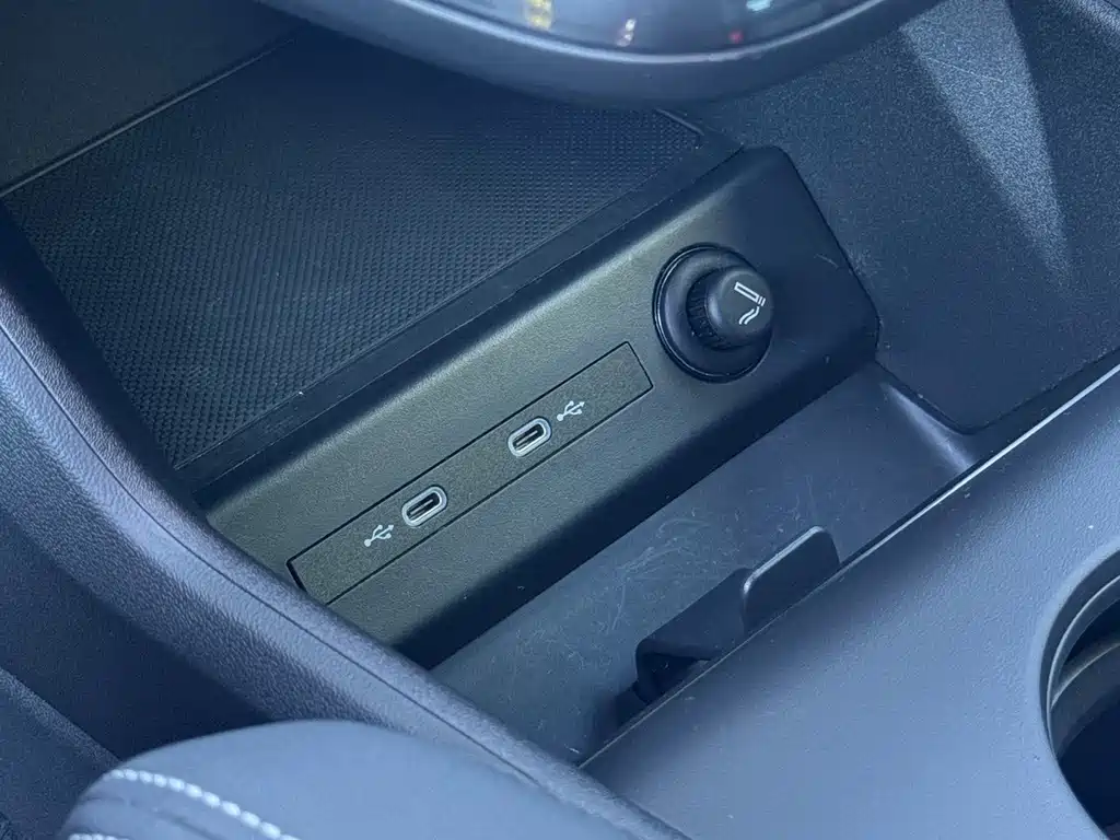 Audi Q5 e-tron — фото 29