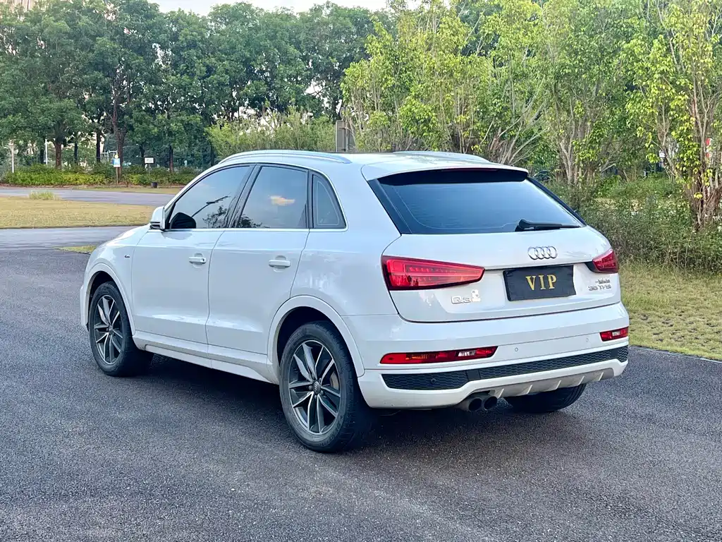 Audi Q3 — фото 8