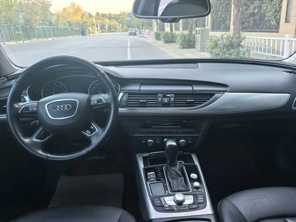 Audi A6L — фото 7