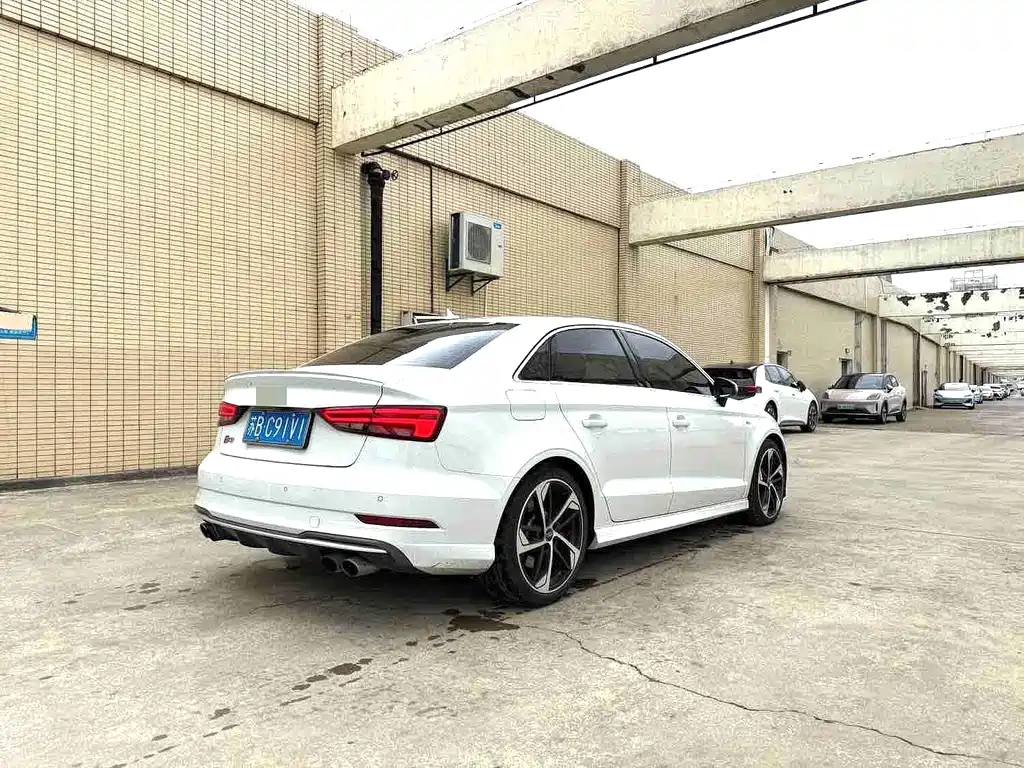 Audi S3 — фото 17