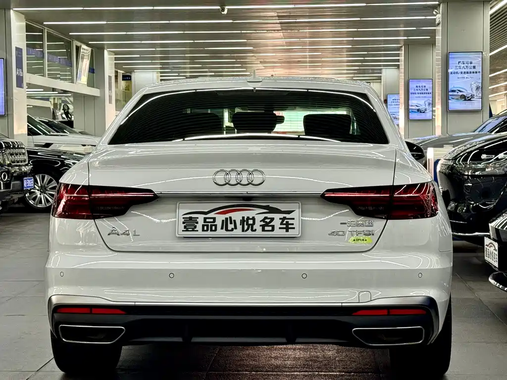 Audi A4L — фото 10
