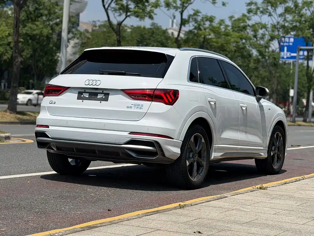 Audi Q3 — фото 4