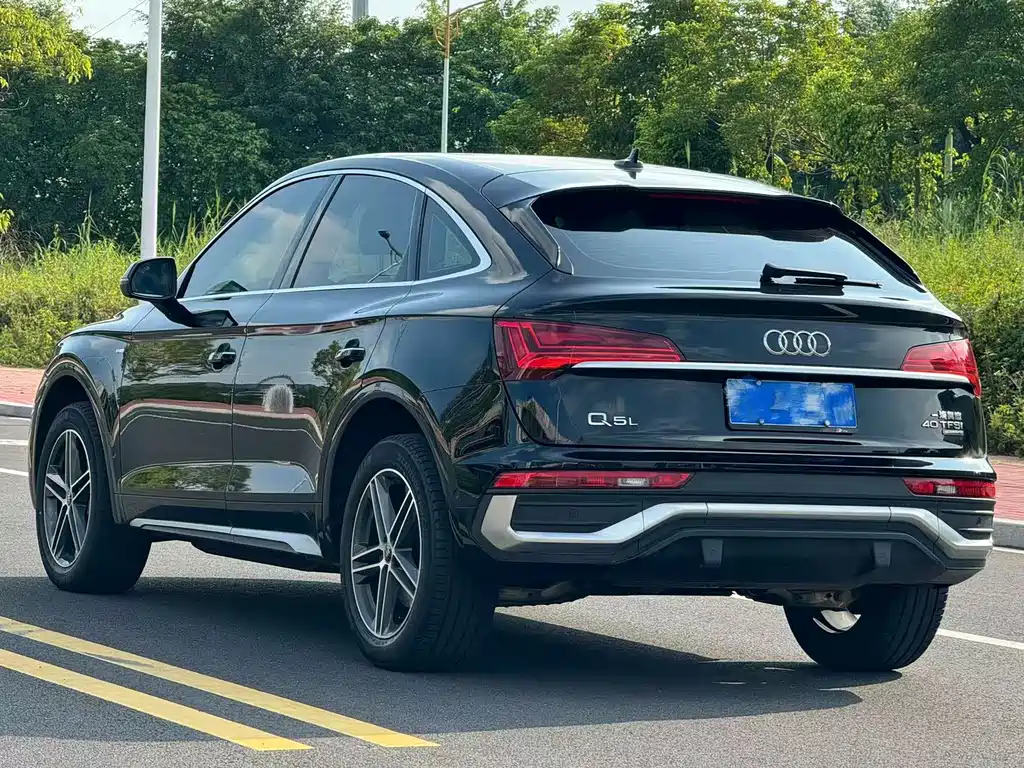 Audi Q5L Sportback — фото 7