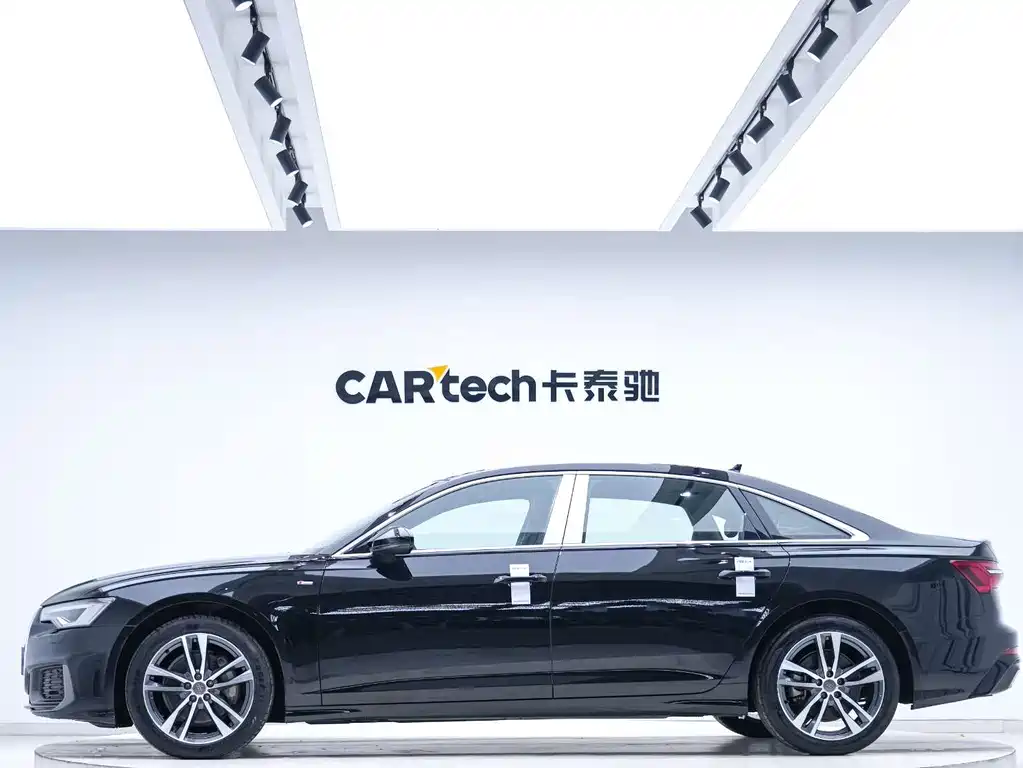 Audi A6L — фото 2