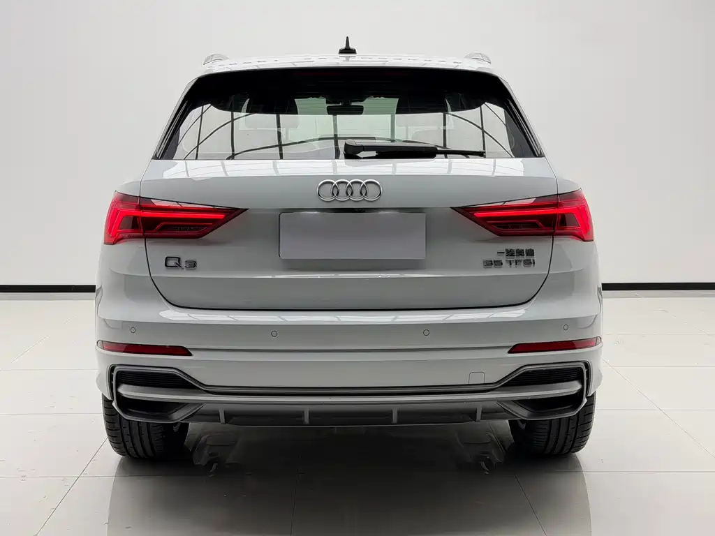 Audi Q3 — фото 5