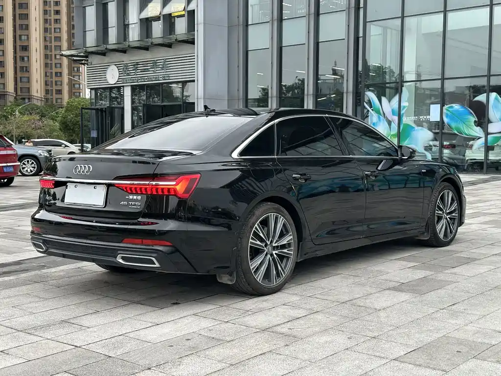 Audi A6L — фото 4