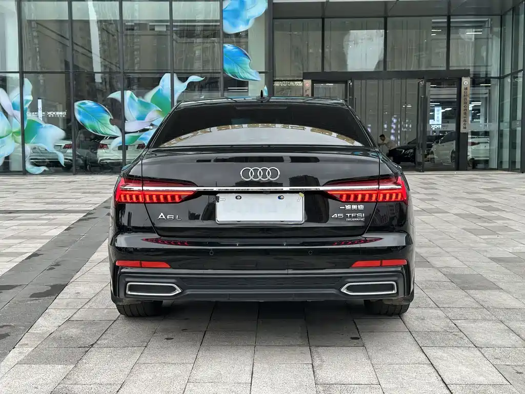 Audi A6L — фото 5