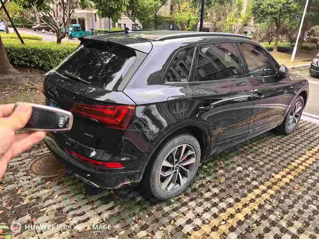 Audi Q5L — фото 4