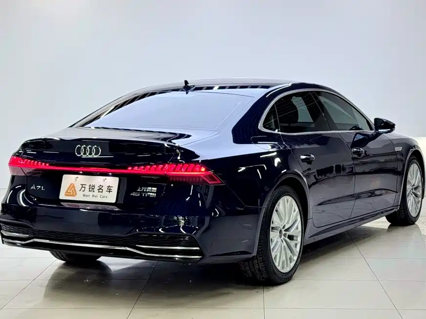 Audi A7L — фото 3