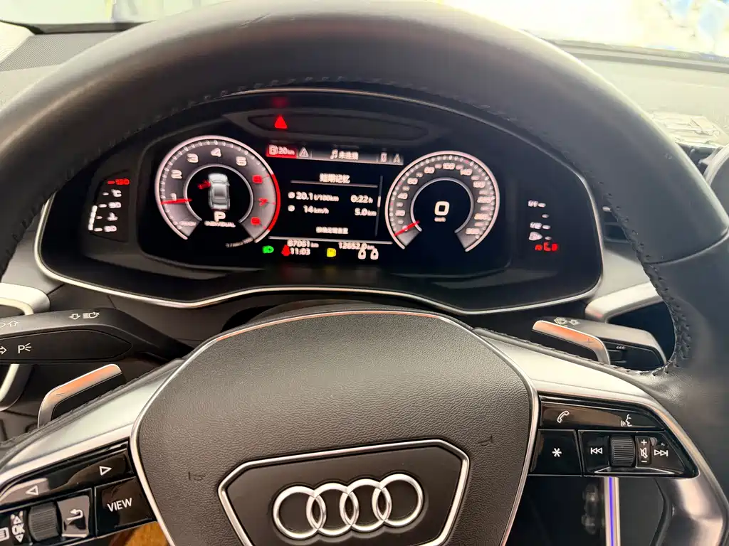 Audi A7 — фото 16