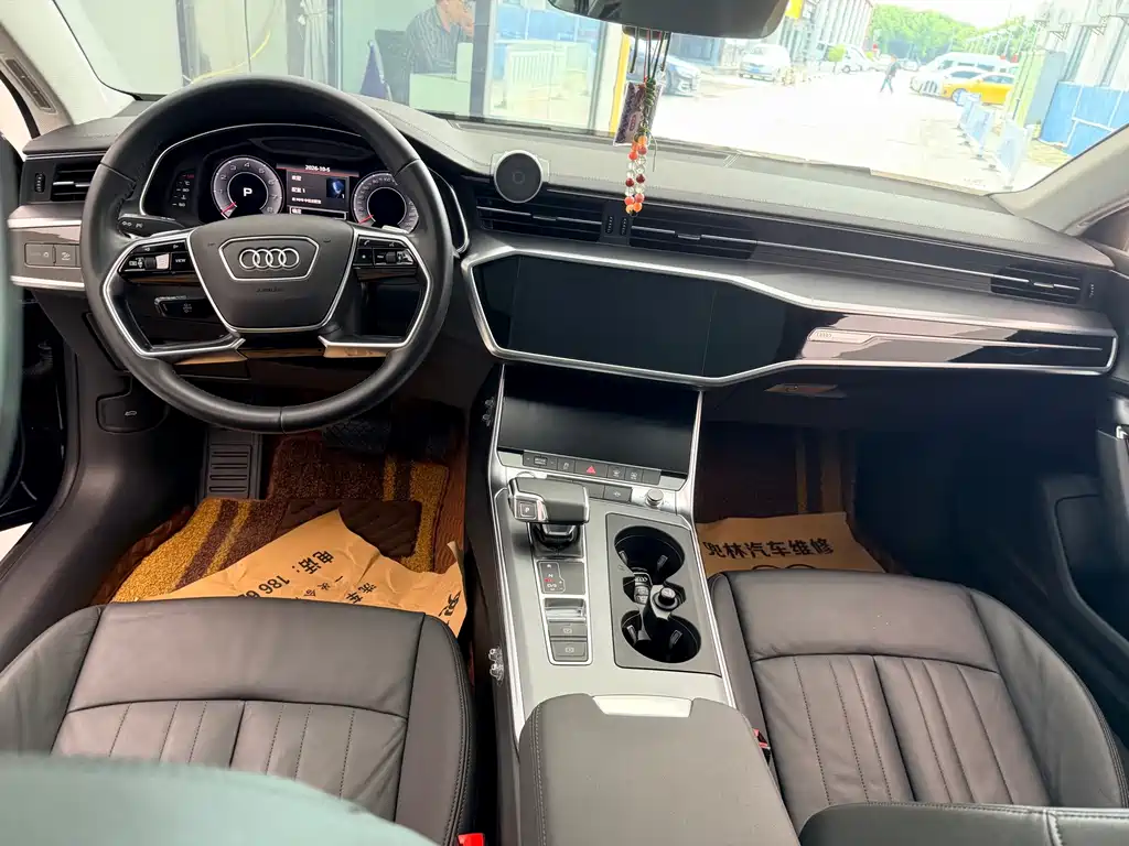 Audi A7 — фото 19