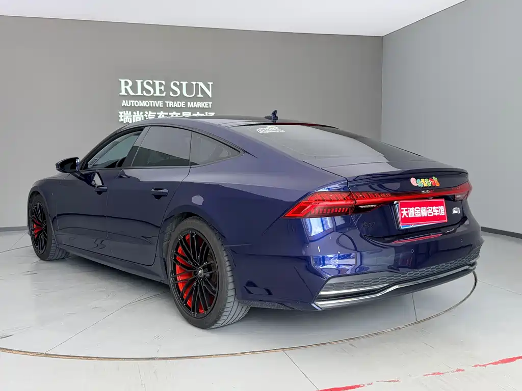 Audi A7 — фото 10