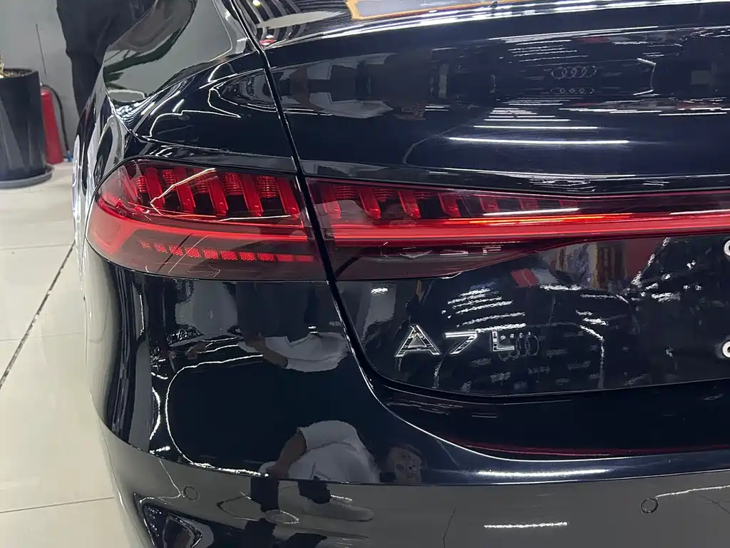 Audi A7L — фото 15