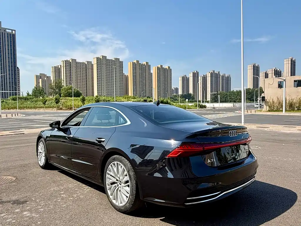 Audi A7L — фото 4