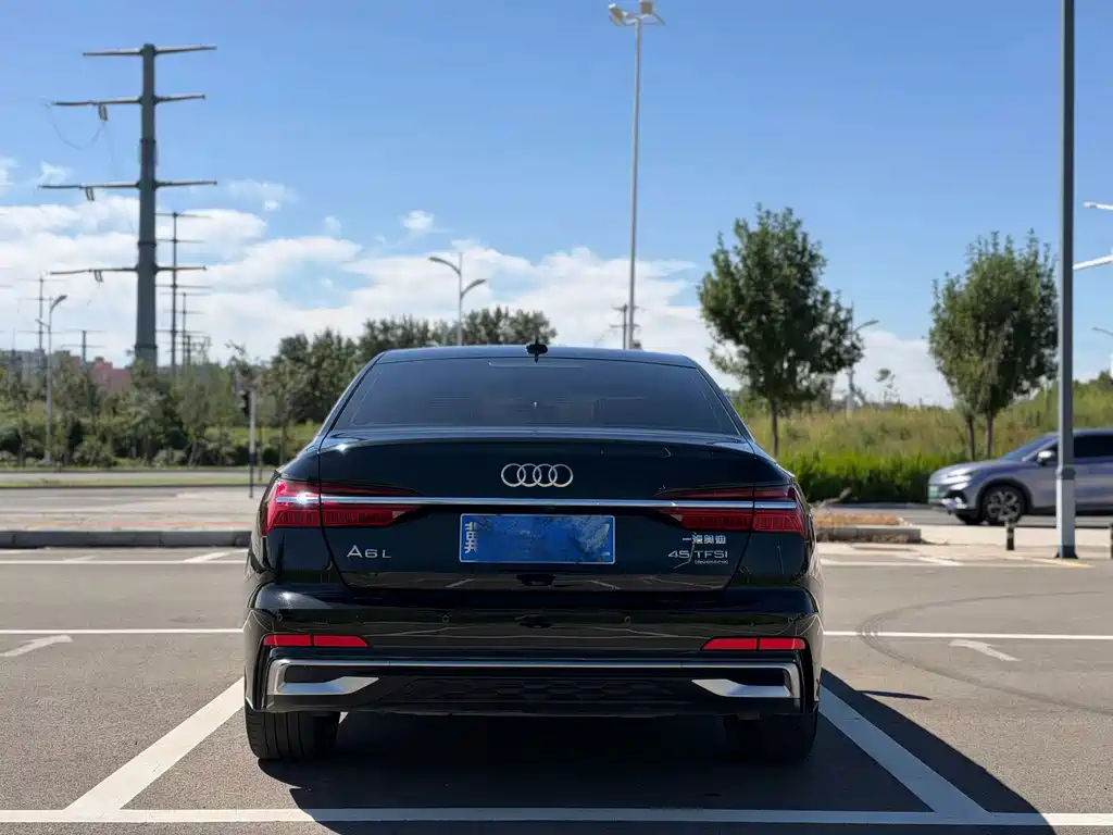 Audi A6L — фото 5