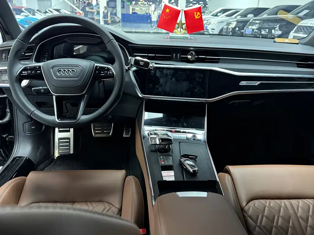 Audi A6L — фото 6