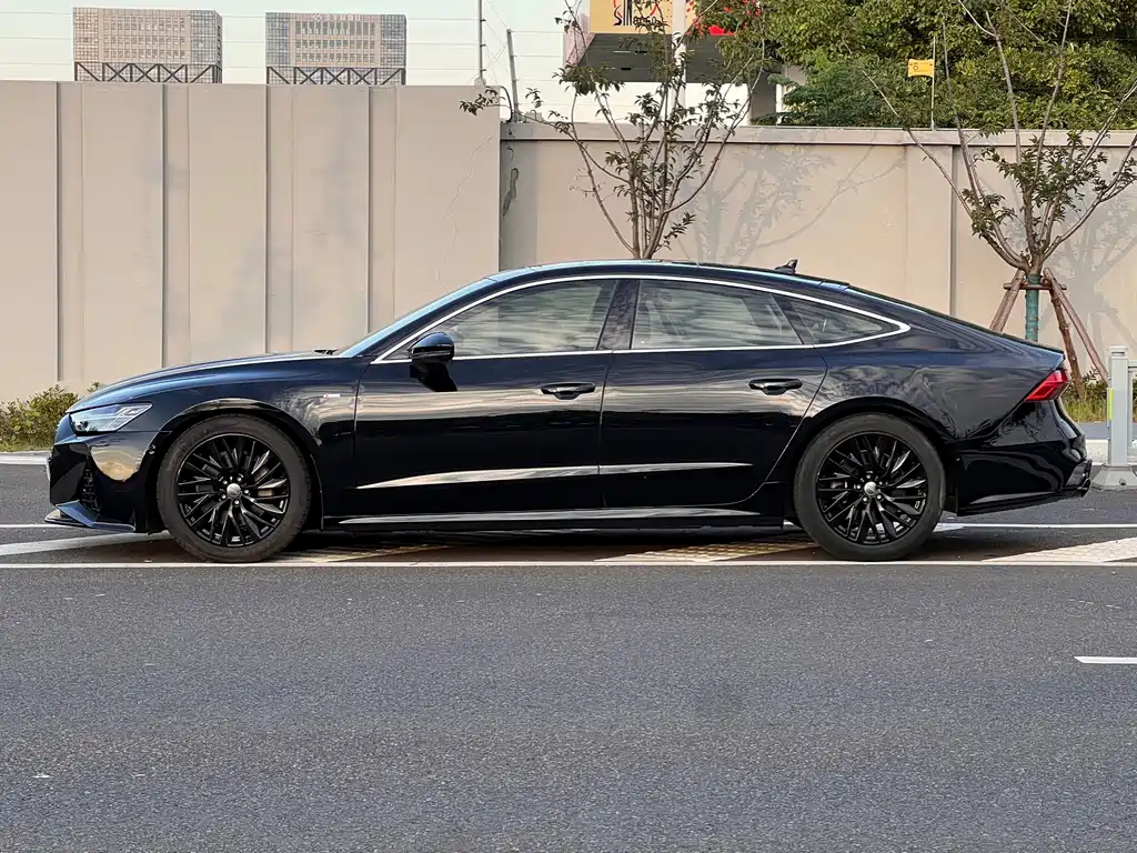 Audi A7 — фото 2