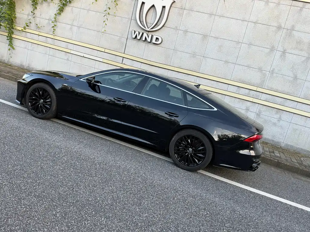 Audi A7 — фото 7