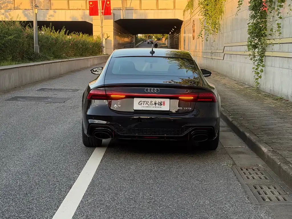 Audi A7 — фото 9