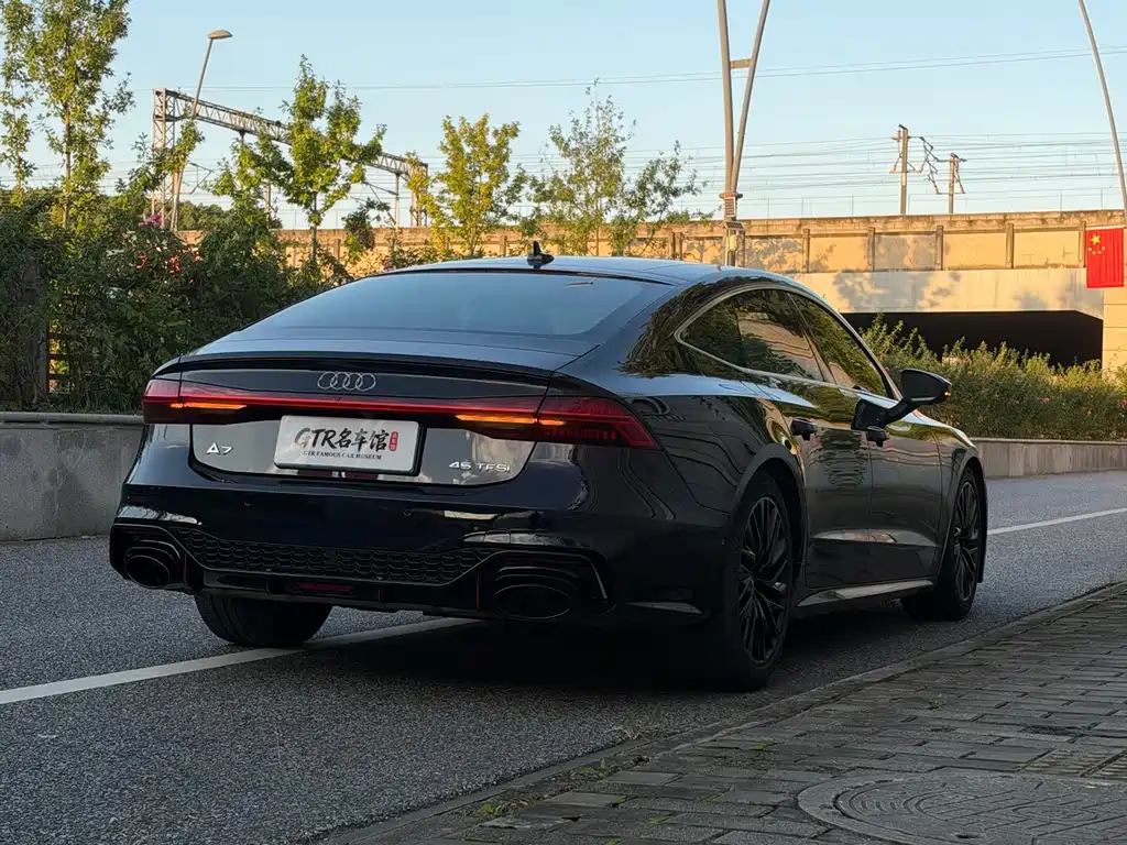 Audi A7 — фото 10