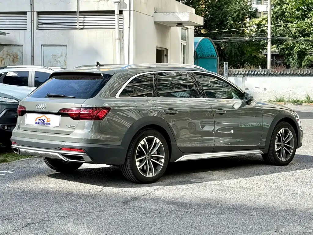 Audi A4 (Import) — фото 3