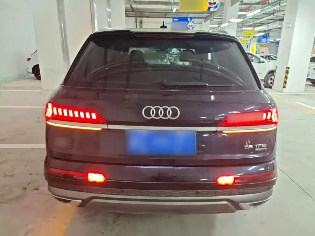 Audi Q7 — фото 6