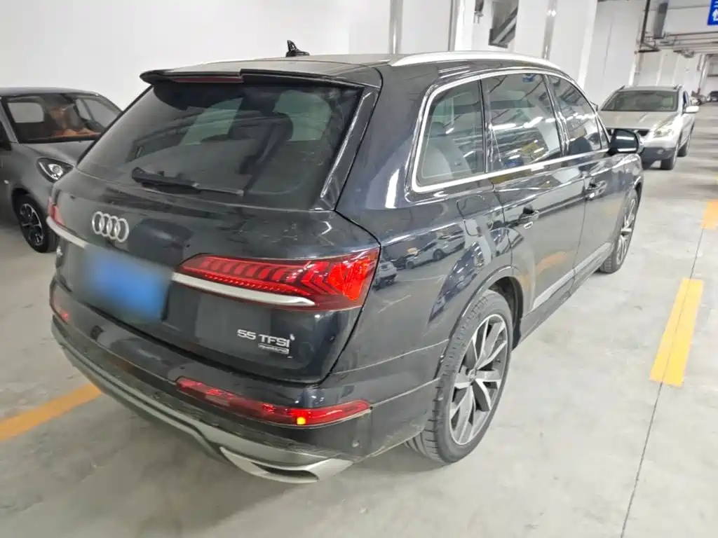 Audi Q7 — фото 7