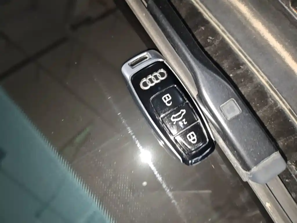 Audi Q7 — фото 9