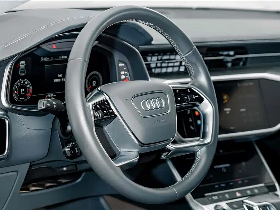 Audi A7L — фото 9