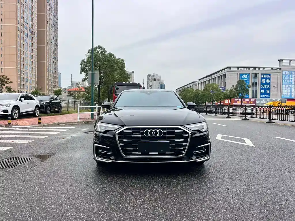 Audi A6L — фото 2