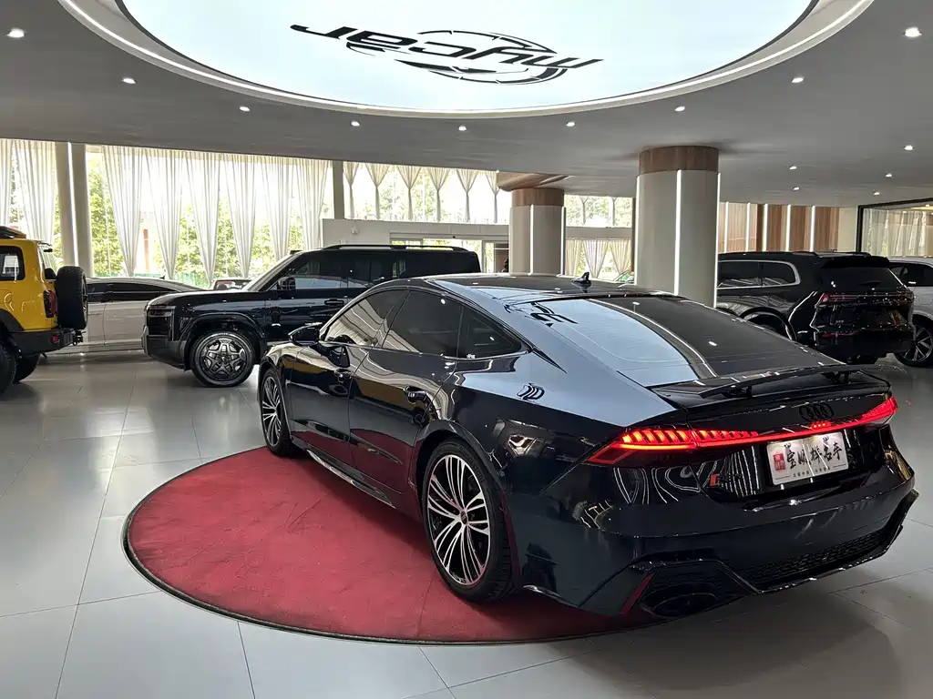Audi A7 — фото 7
