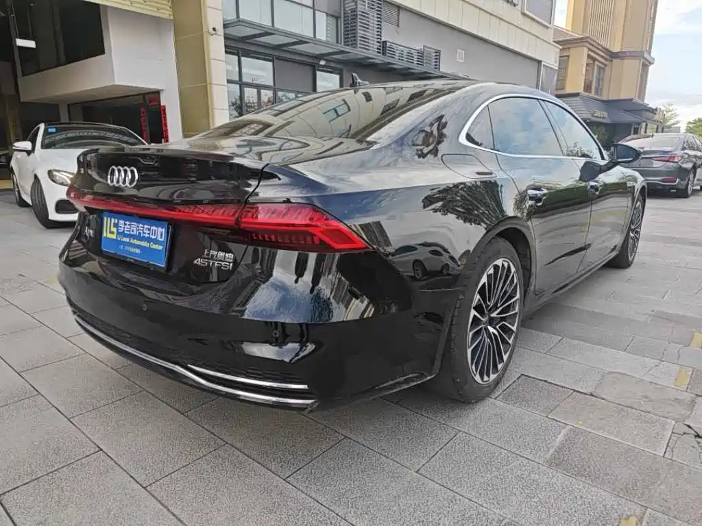 Audi A7L — фото 4