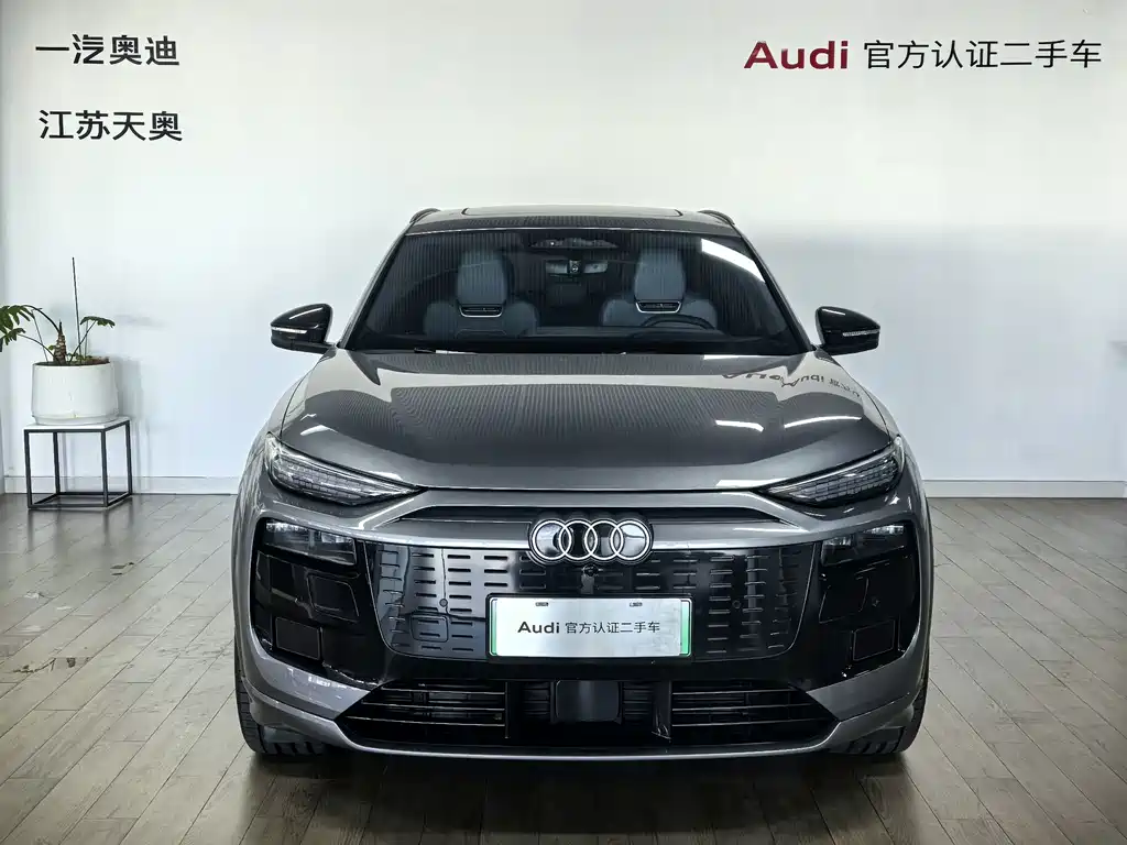 Audi Q6L e-tron — фото 2